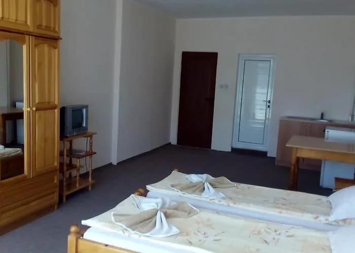 招待所 钻石旅馆